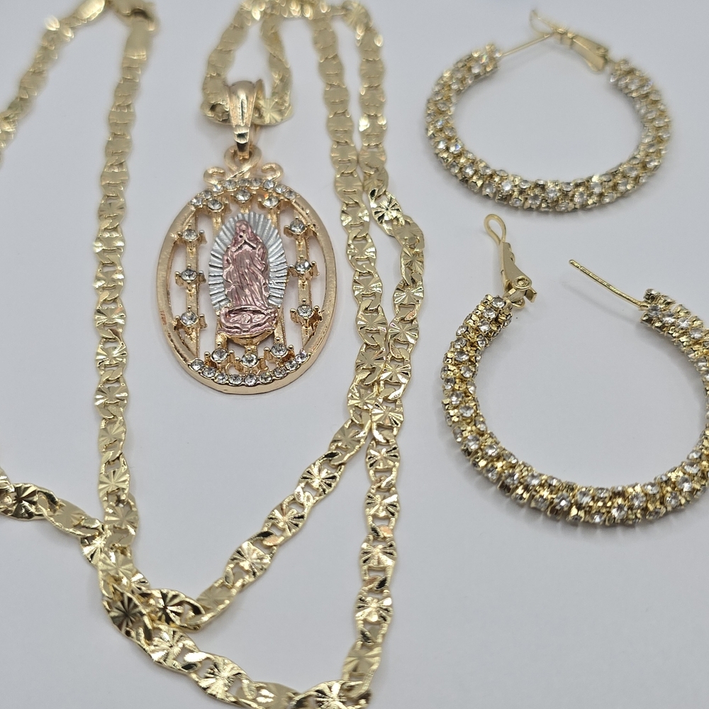 Elegant Gold and Silver Jewelry Set